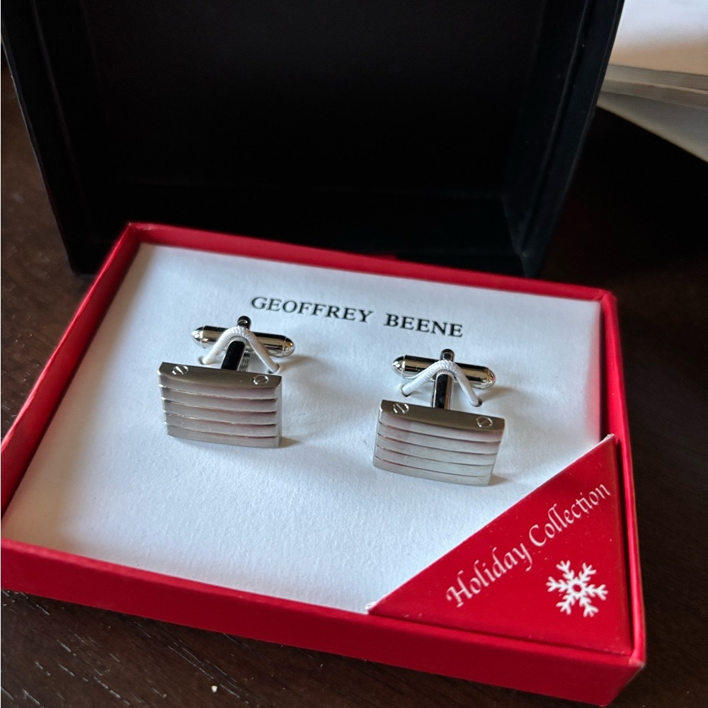 Geoffrey Beene Silver Striped Cufflinks